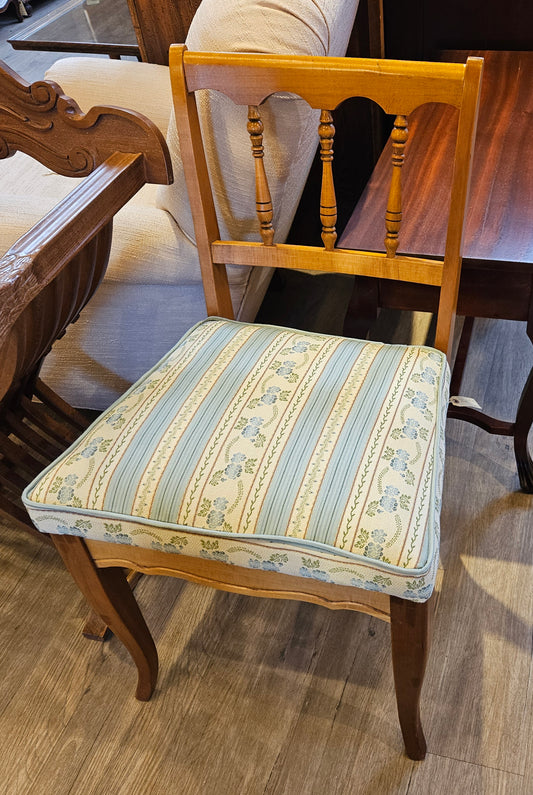 Maple chair, colourful upholstery