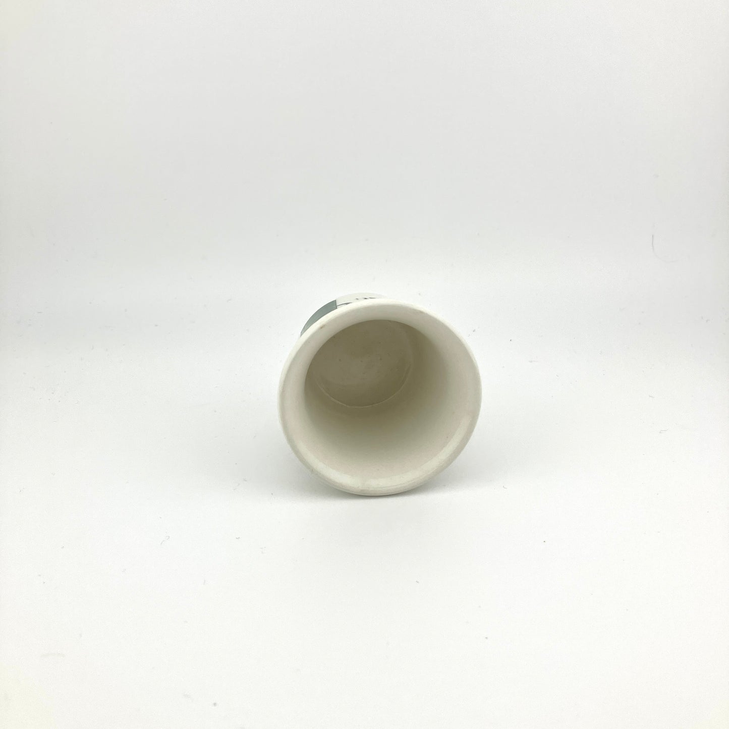 Peter Rabbit, Wedgwood & Barlaston of Etruria, Egg Cup, Frederick Warne & Co, Porcelain, Beatrix Potter, Cylindrical