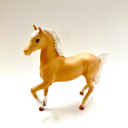 Beswick, Horse, Palomino, Arab, Prancing, 1261, Figurine, Vintage, England, Arthur Gredington, Second Version