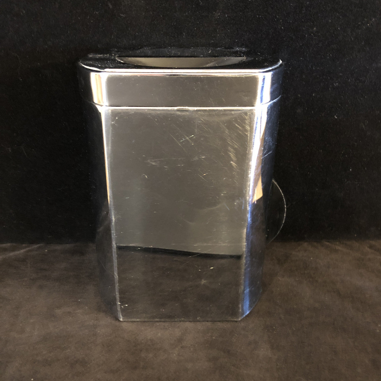 Vintage Kromex kitchen canister from the 1950s or 1960s.
We have two: “FLOUR” or “SUGAR”. Please indicate which you would like.
Good vintage condition with some age related wear.
8.75” high
5” wide
6.25” deep
SK69291
Ibon Antiques
10423 79 Avenue in Edmonton's Old Strathcona neighbourhood.
780 757 6777