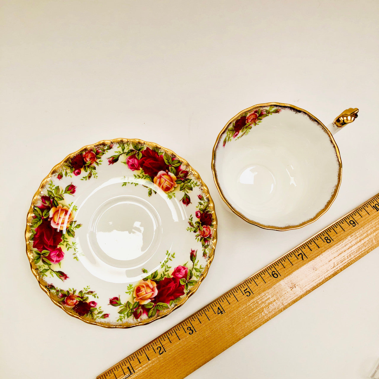 Royal Albert, Old Country Roses, Tea, Cup, Teacup, Saucer, Vintage, Red, Roses, England,