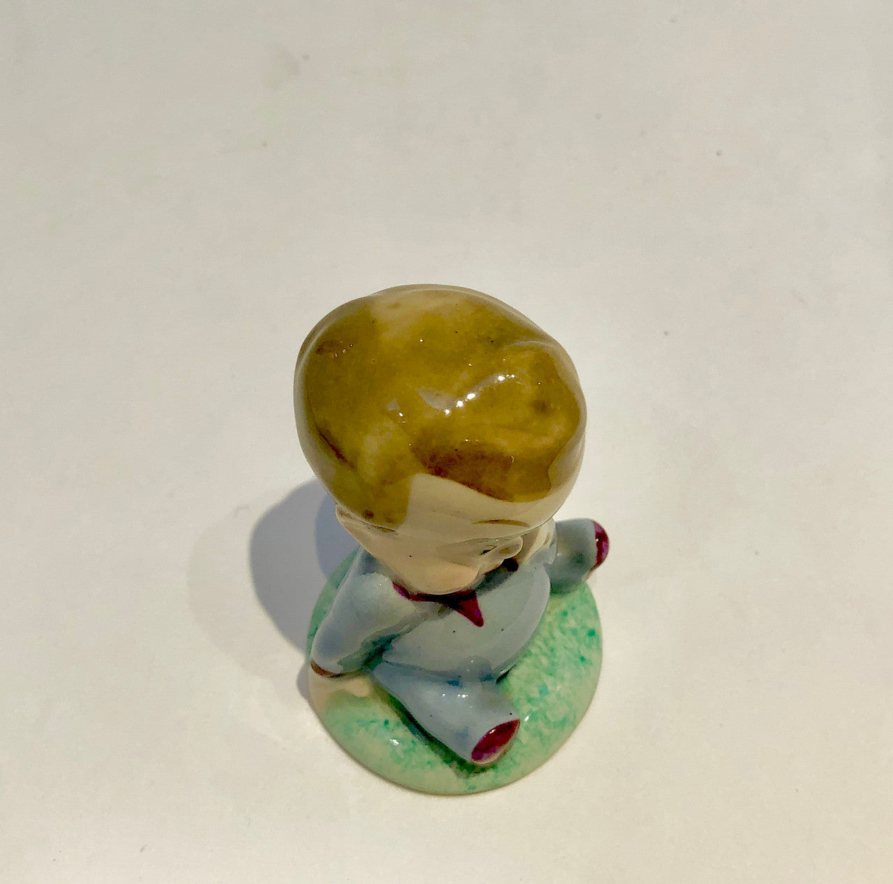 Wade, Blynken Figurine, Seated, Vintage, No Flowers, Larger