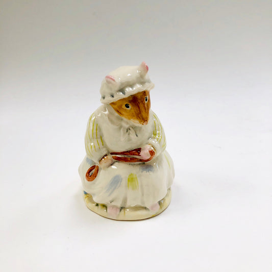 Royal Doulton,  Brambly Hedge, Lily Weaver, D.B.H. 19, 1988, Vintage, Jill Barklem, figurine, mouse