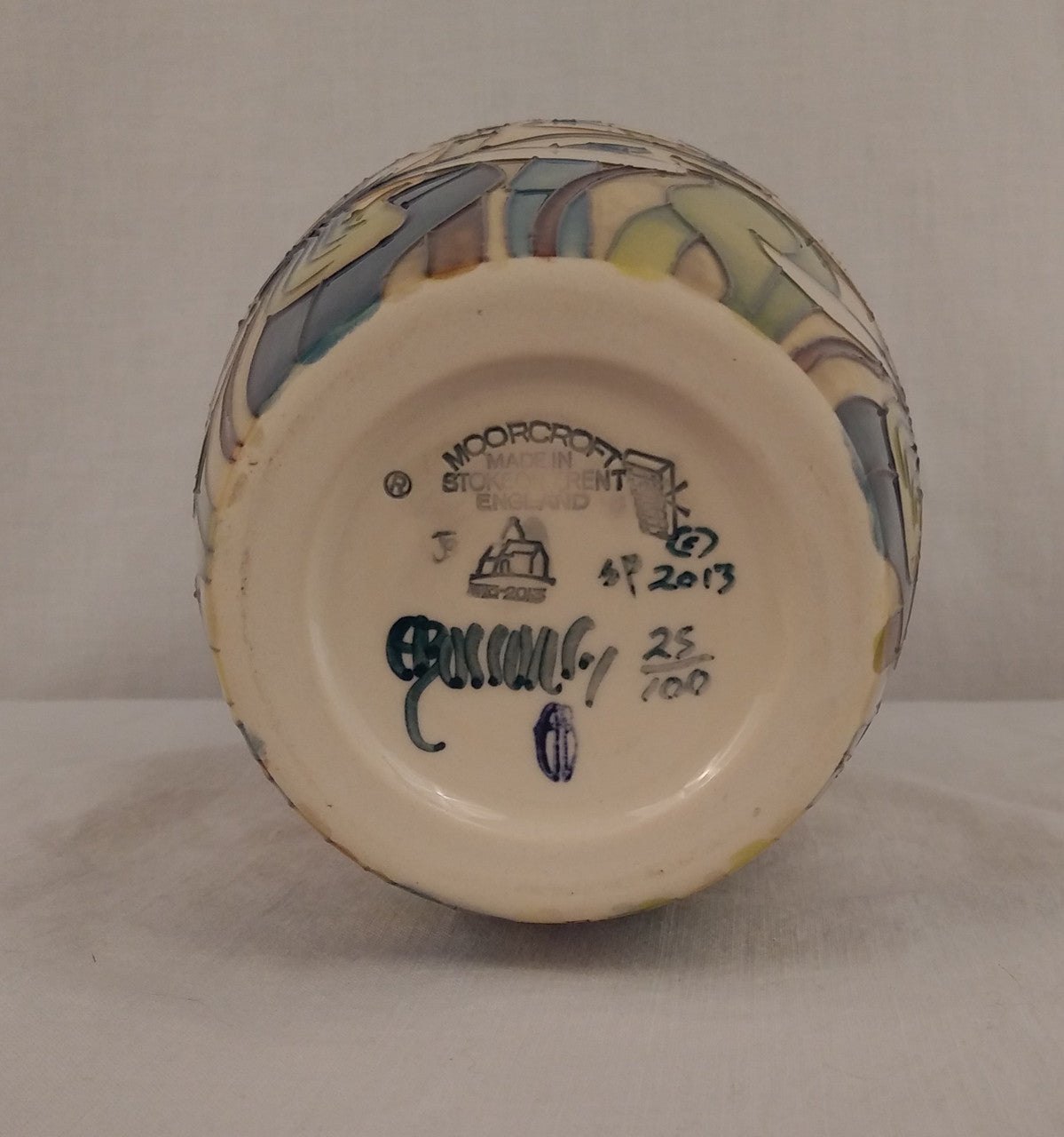 Moorcroft Pottery vase - Trentham Prize 393-10, Limited Edition #25-100