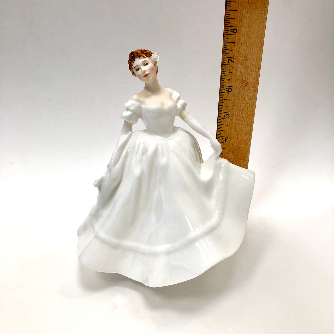 Royal Doulton, Nancy, HN2955, HN 2955 , Figurine, Vintage, England, Pauline Parsons, White, Lady