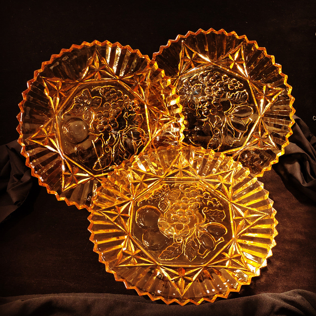 Federal Pioneer Amber Glass Plate 11.5"w