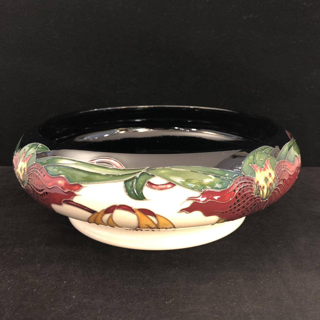 Moorcroft Anna Lily Bowl 620-9