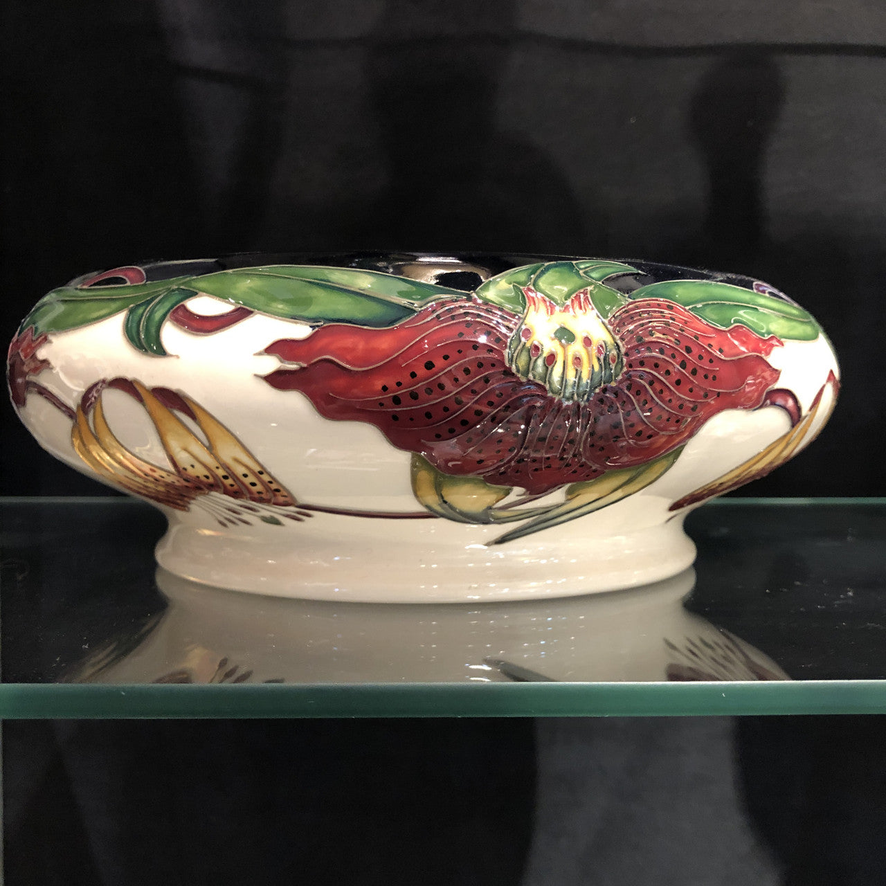 Moorcroft Anna Lily Bowl 620-9
