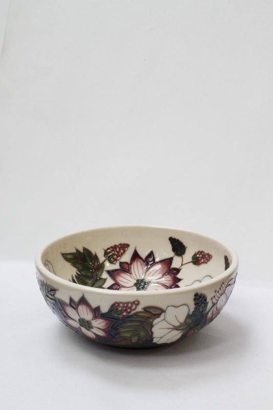 Moorcroft Bramble Revisited Bowl 711-6, Alicia Amison