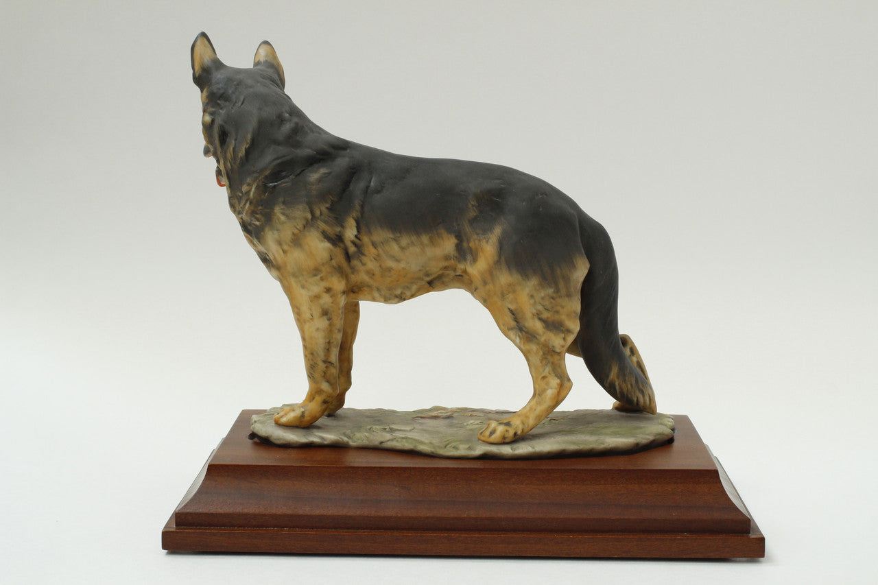 Porcelain German Shepherd dog figurine - Kaiser 528