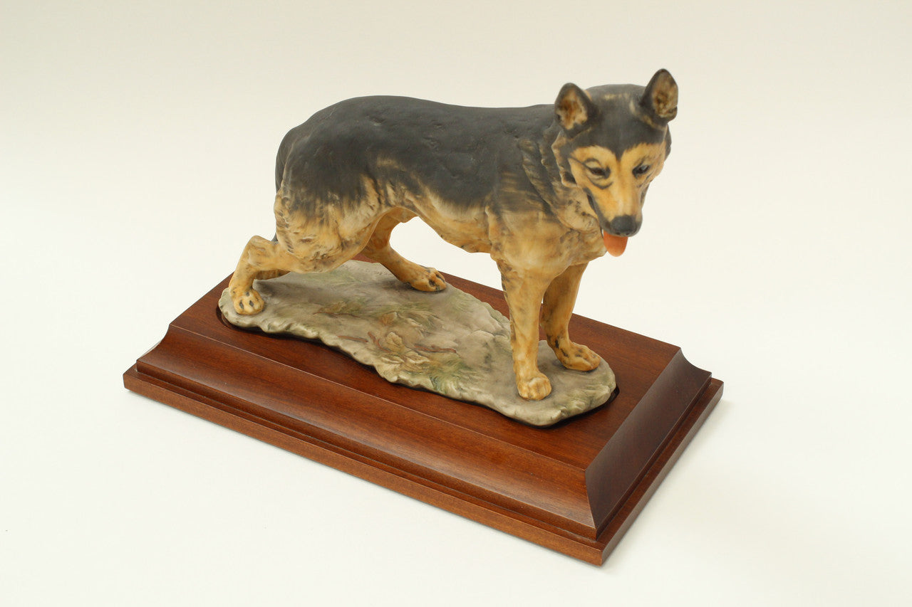 Porcelain German Shepherd dog figurine - Kaiser 528