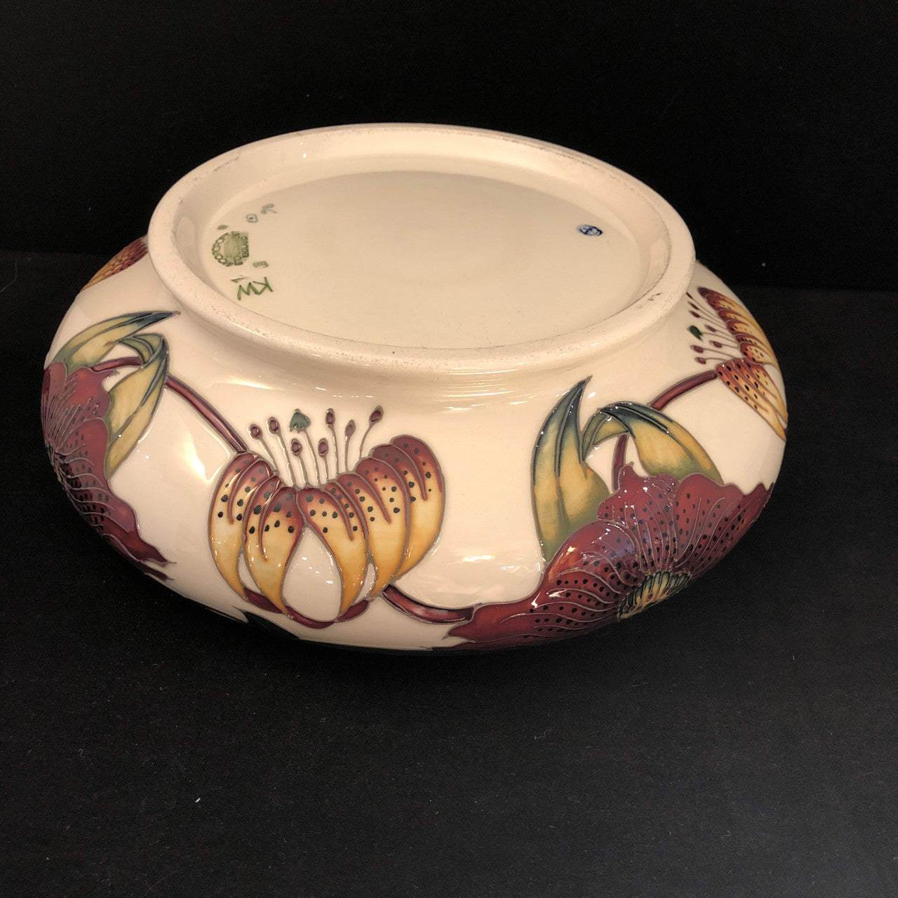 Moorcroft Anna Lily Bowl 620-9