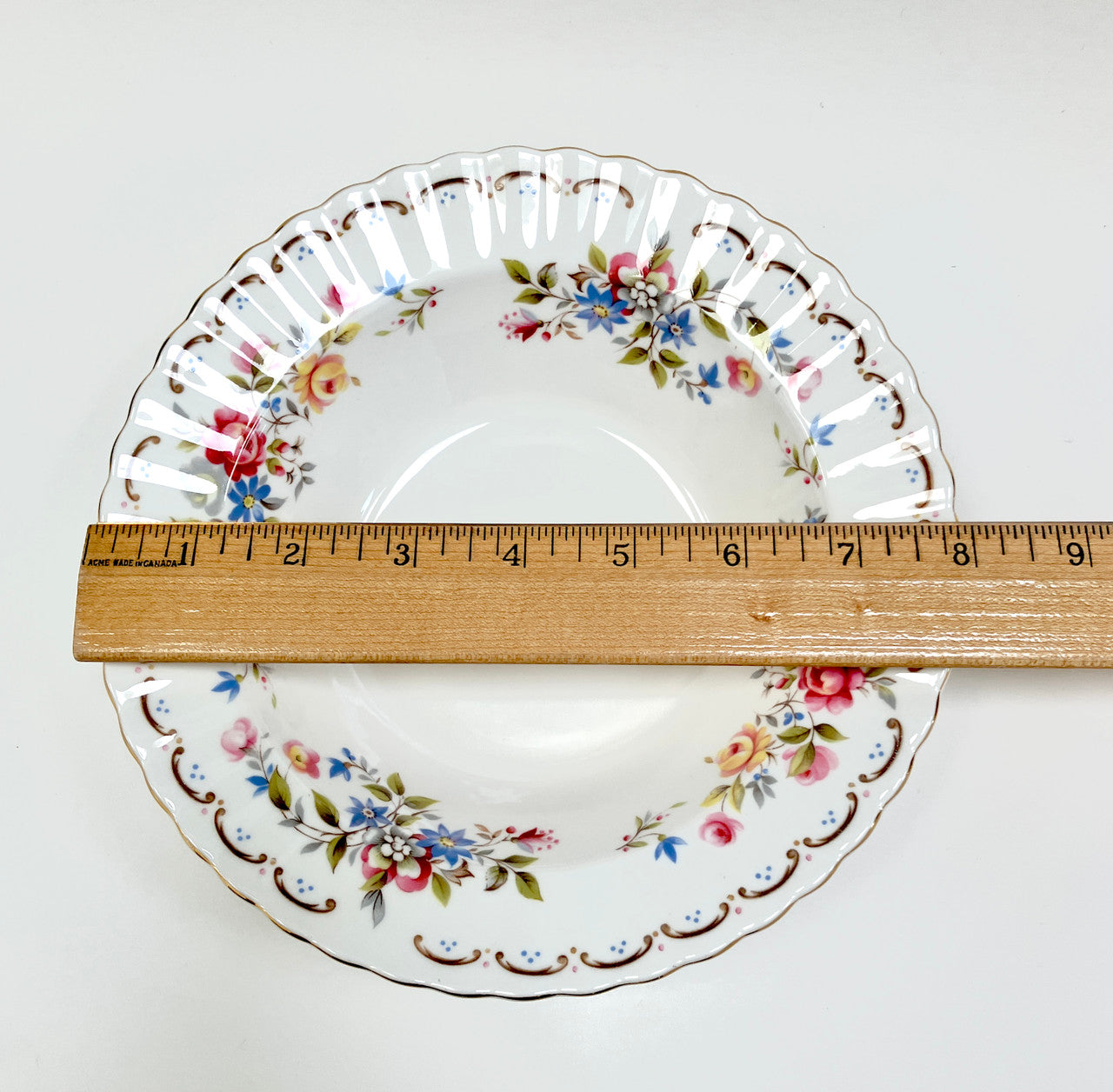 Royal Albert, Jubilee Rose, Rimmed, Soup, Bowl, 8" wide