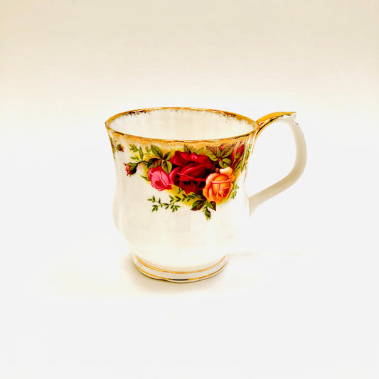 Royal Albert, Old Country Roses, Montrose, Mug, Coffee, Tea, Hot Chocolate, Vintage, Red, Roses, England,  Steampunk