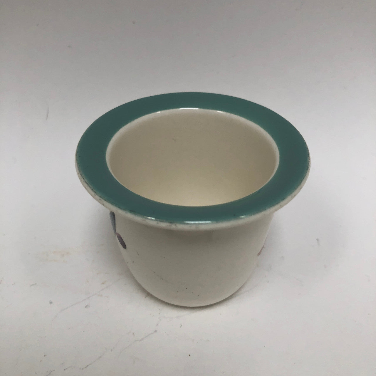 Wedgwood Barlaston Brecon Egg Cup with rim - Bramble transfer image