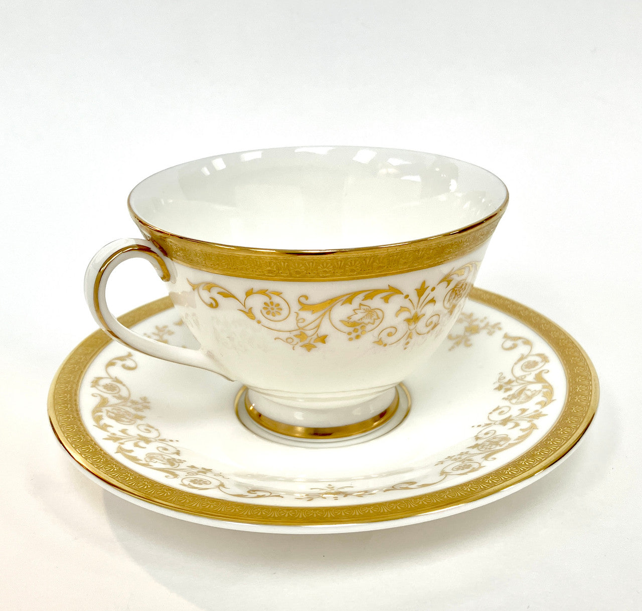 Royal Doulton, Belmont, H. 4991, SET, Tea Cup, Teacup, Cup and Saucer, Fine Bone China, Vintage, England, White, Gold