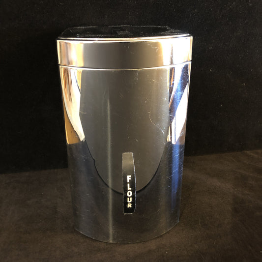 Vintage Kromex kitchen canister from the 1950s or 1960s.
We have two: “FLOUR” or “SUGAR”. Please indicate which you would like.
Good vintage condition with some age related wear.
8.75” high
5” wide
6.25” deep
SK69291
Ibon Antiques
10423 79 Avenue in Edmonton's Old Strathcona neighbourhood.
780 757 6777