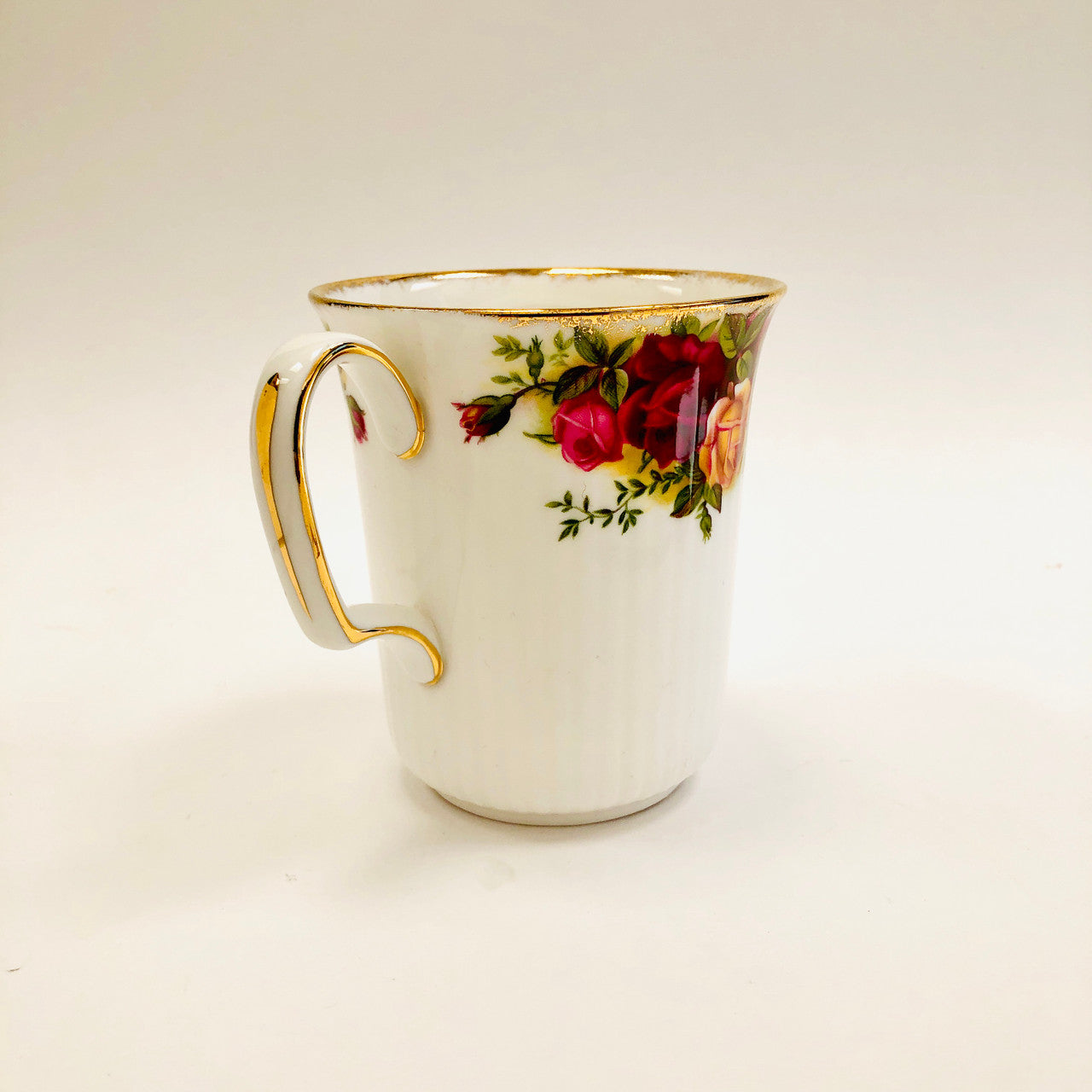 Royal Albert, Old Country Roses, Bristol Beaker, Mug, Coffee, Tea, Hot Chocolate, Vintage, Red, Roses, England,  Steampunk