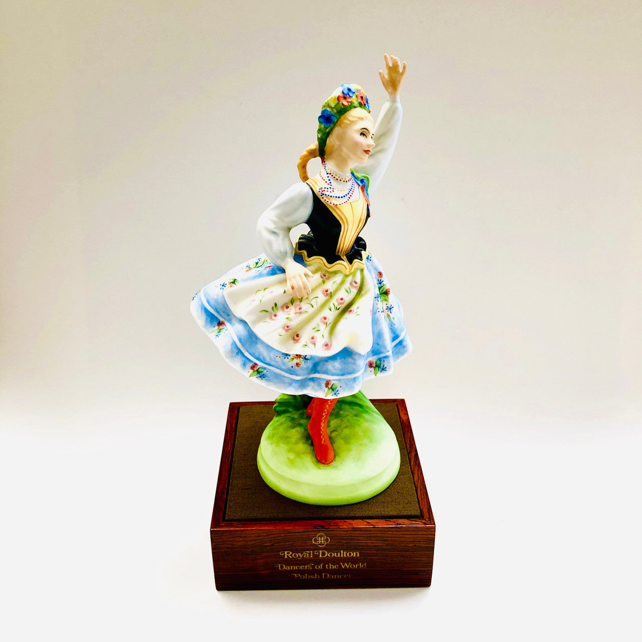 Royal Doulton, Dancers of the World, Polish Dancer, Poland, HN 2836, Figurine, Ceramic, Limited Edition, 1980, Peggy Davies