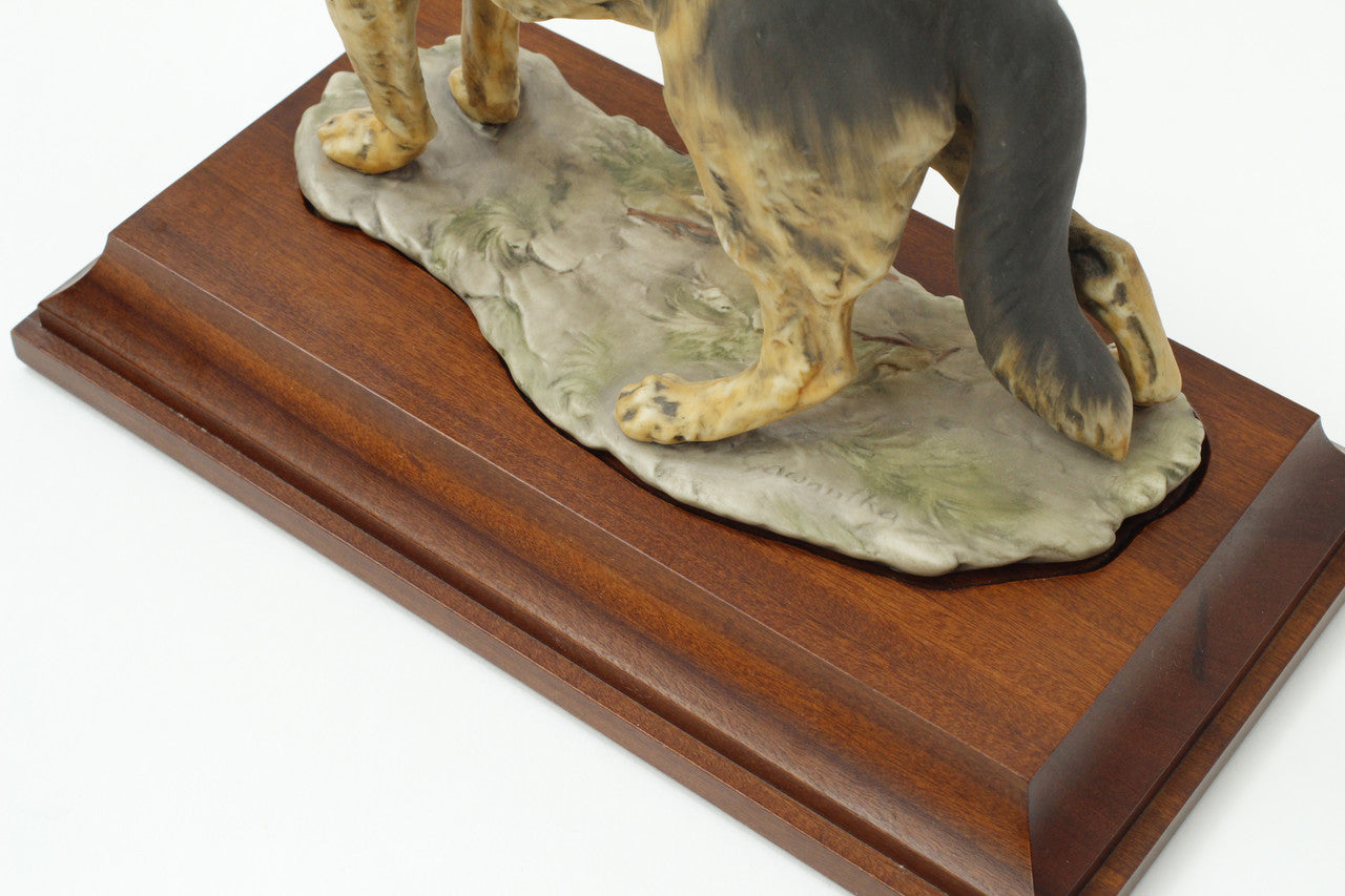 Porcelain German Shepherd dog figurine - Kaiser 528