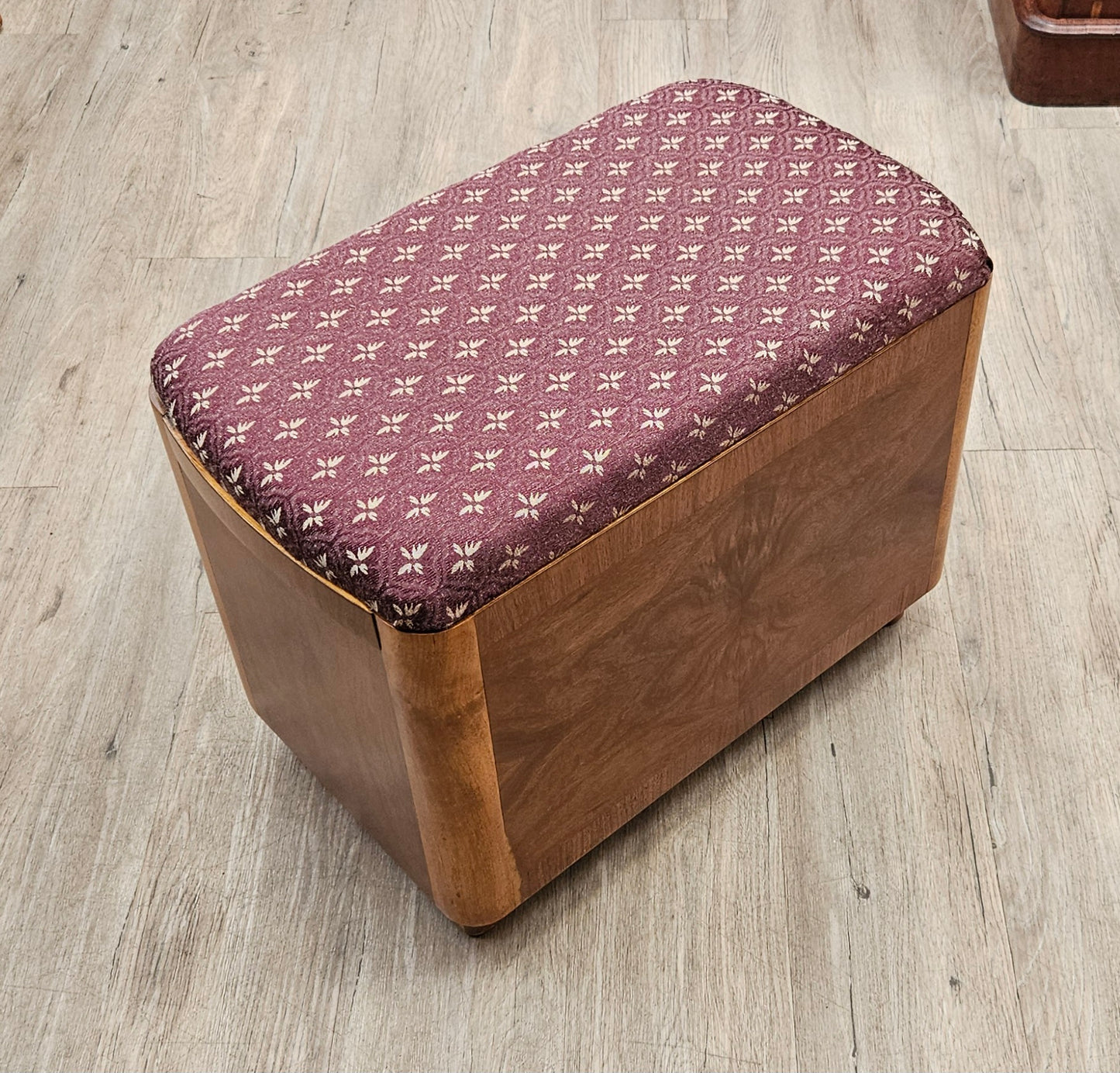 Upholstered bench with storage