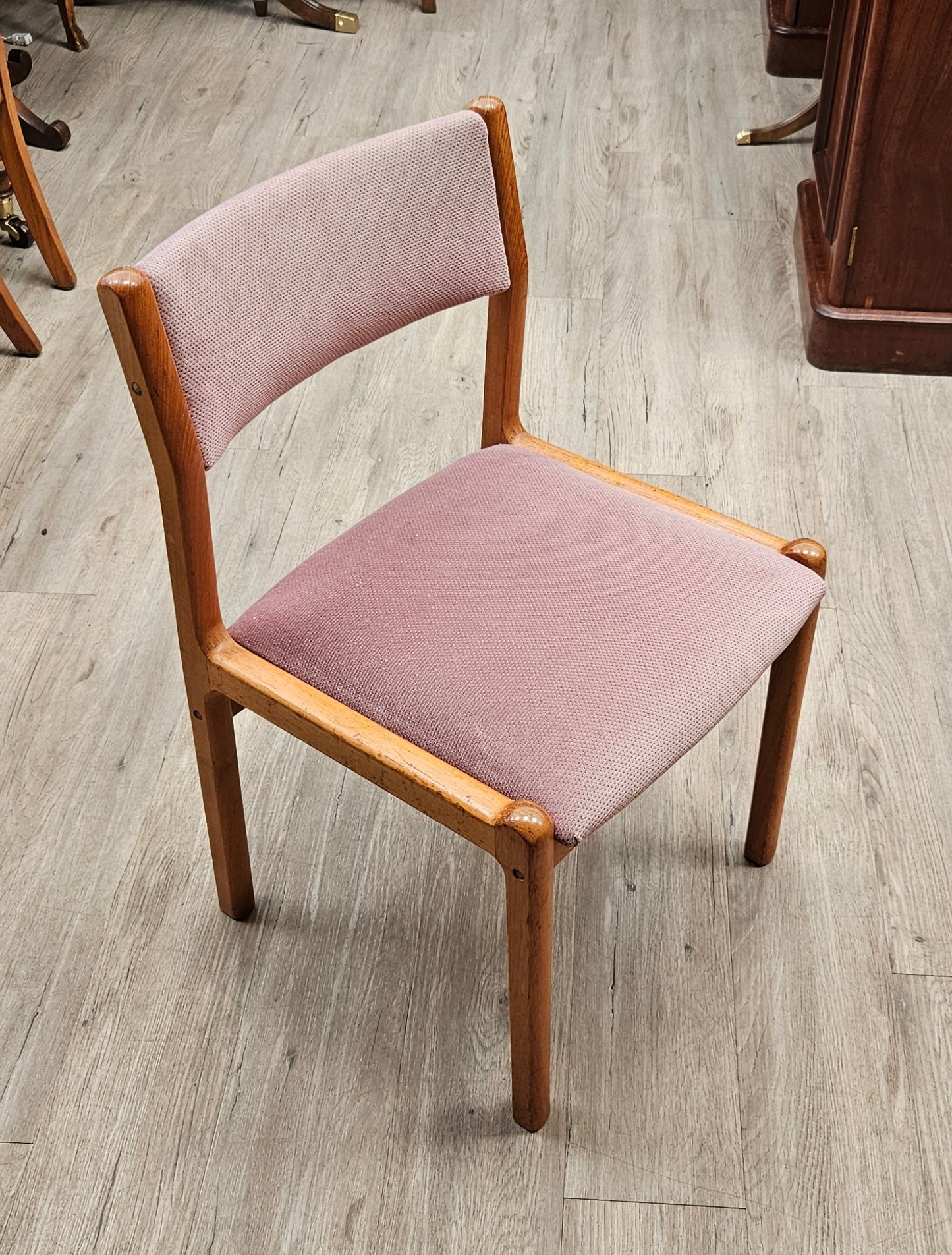 Set of 6 teak chairs, low back, pink seats