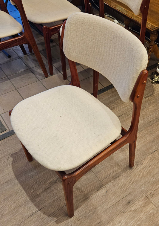 Set of 6 rosewood MCM chairs
