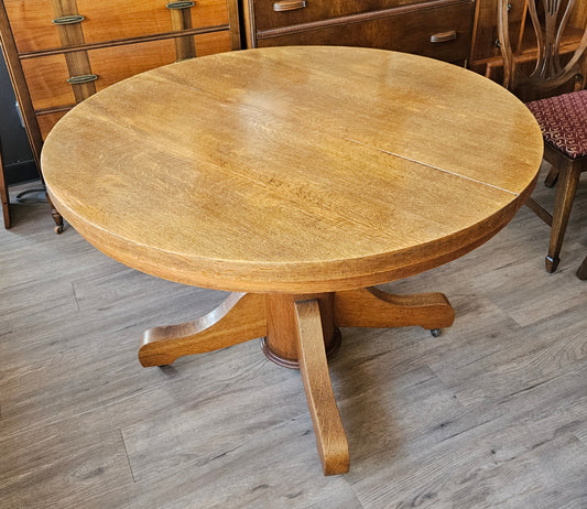 Antique round oak pedestal dining table + 6 chairs