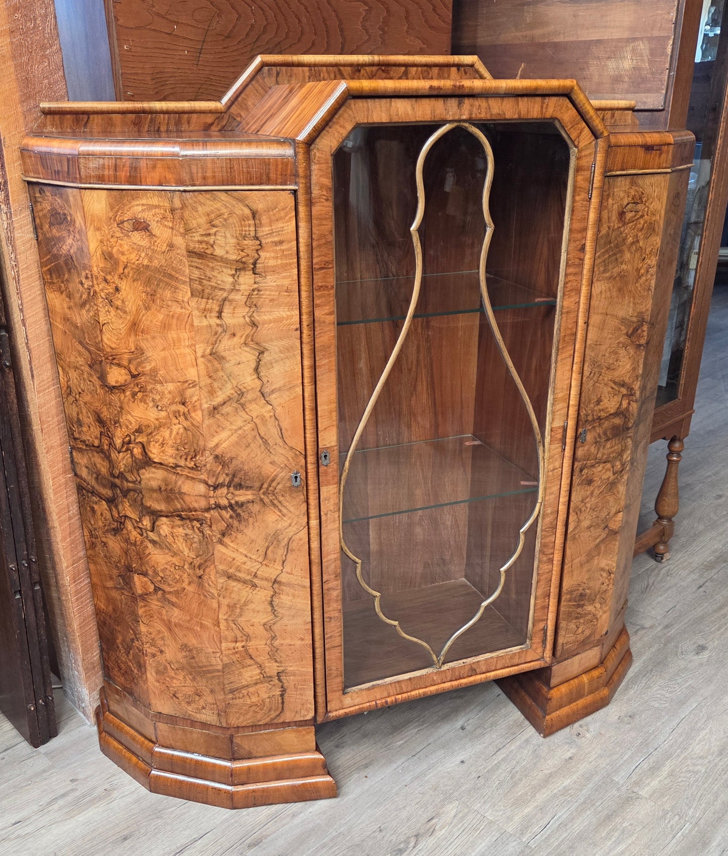 Art Deco cabinet/bar, burled walnut