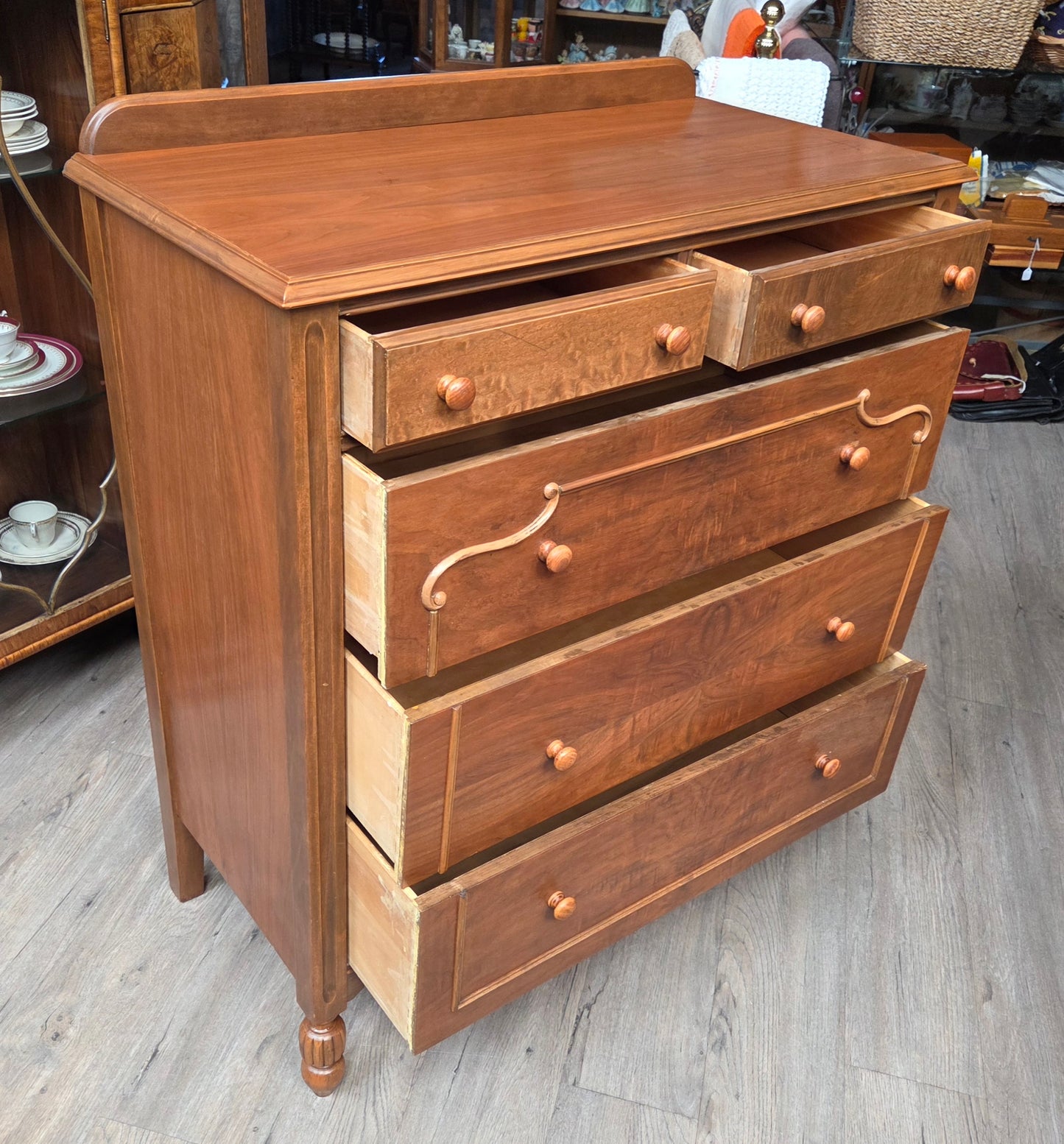 Vintage fruitwood/walnut chest of drawers
