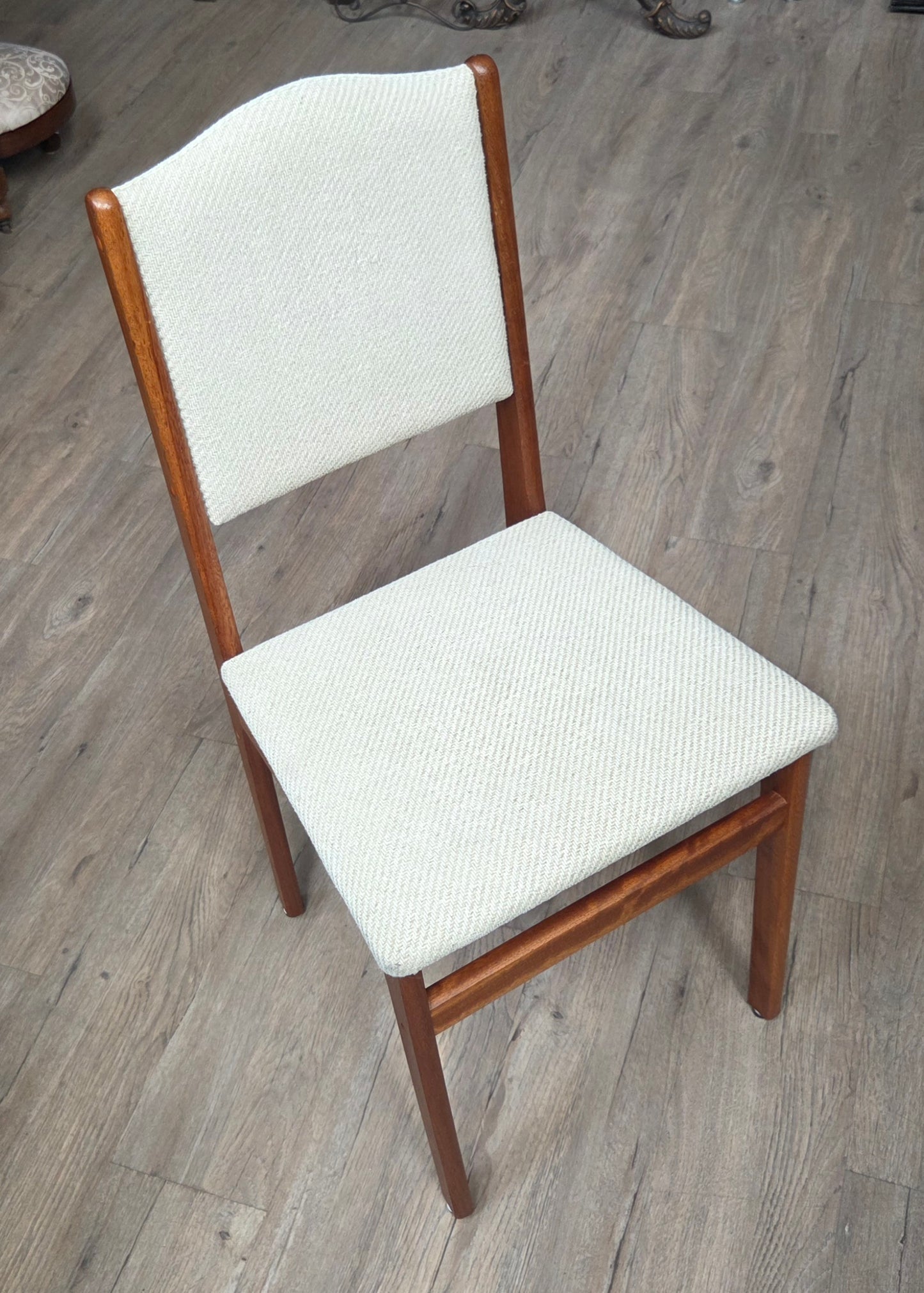 Set of 6 teak dining chairs