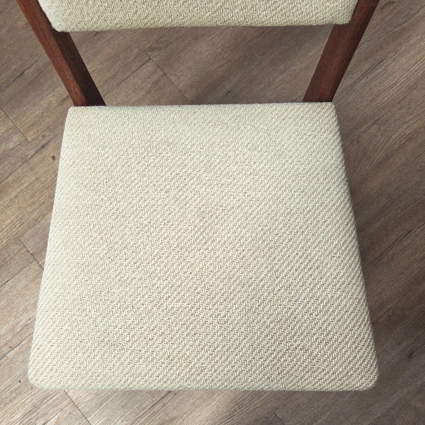 Set of 6 teak dining chairs