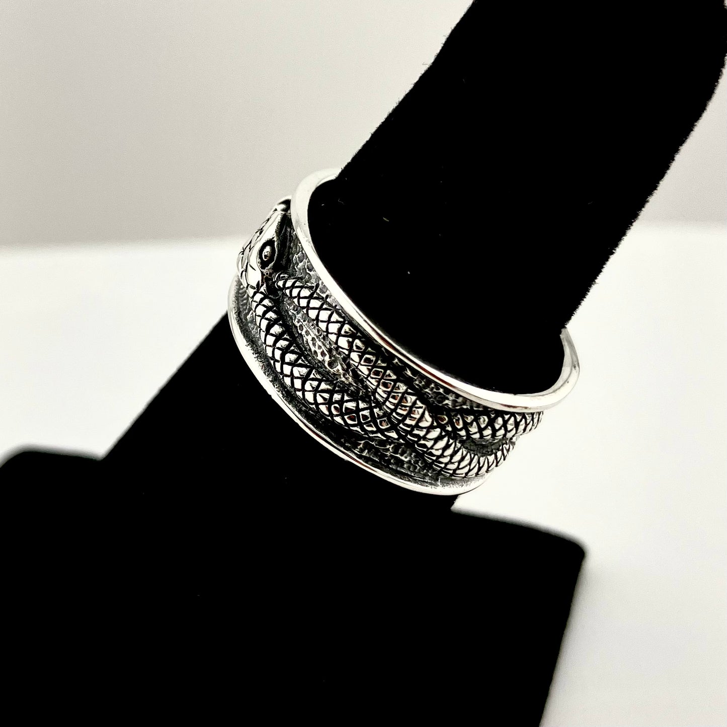 Sterling Silver Two Intertwined Snakes Band Ring