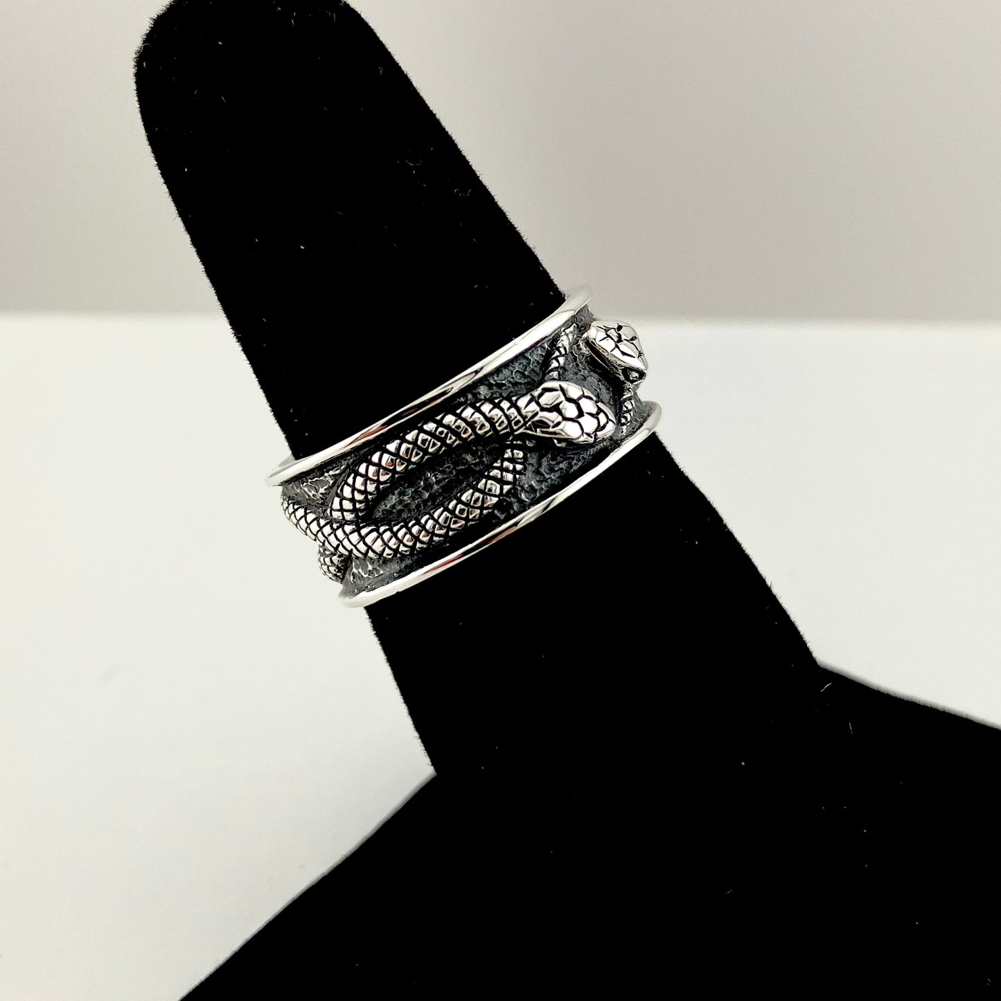 Sterling Silver Two Intertwined Snakes Band Ring