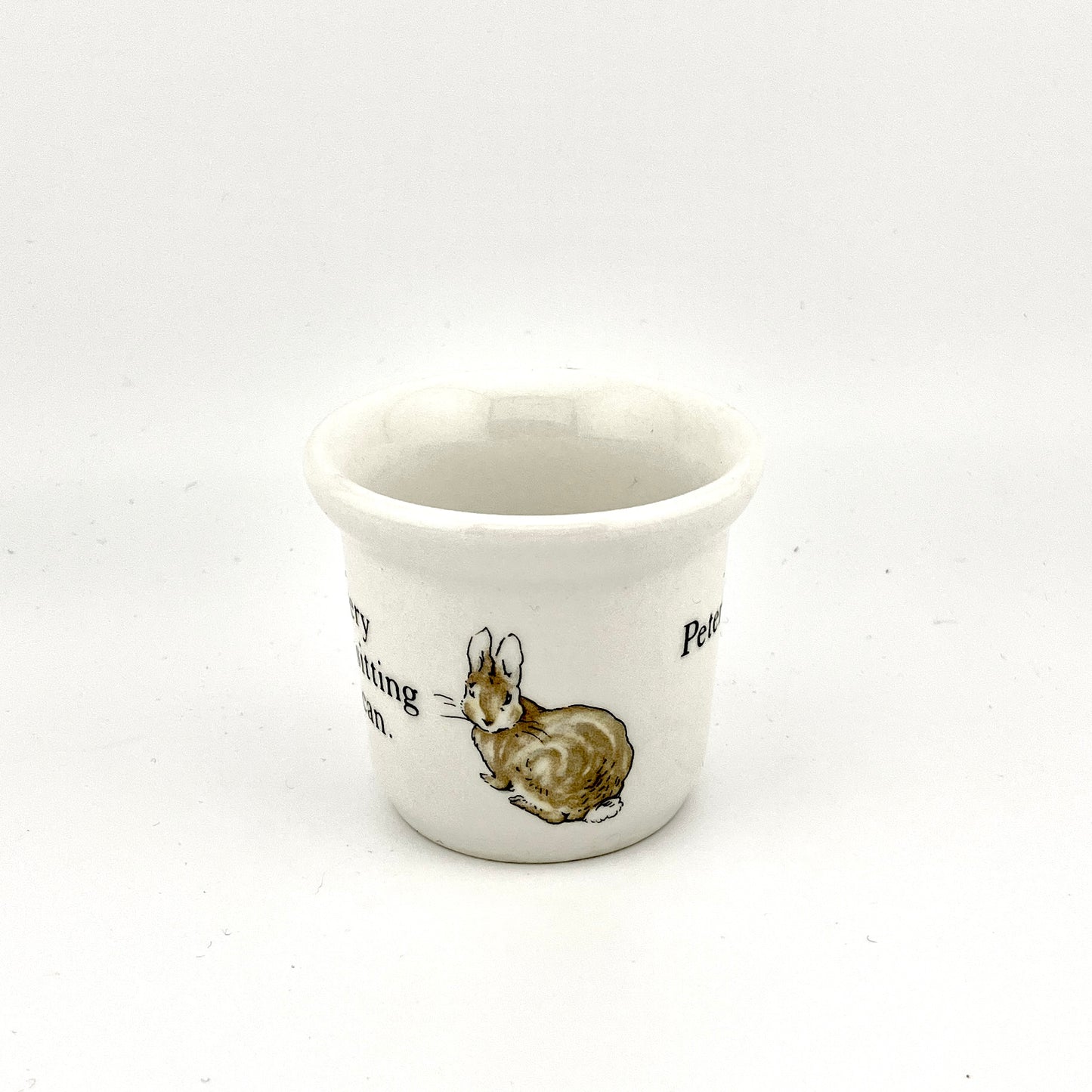 Peter Rabbit, Wedgwood & Barlaston of Etruria, Egg Cup, Frederick Warne & Co, Porcelain, Beatrix Potter, Cylindrical