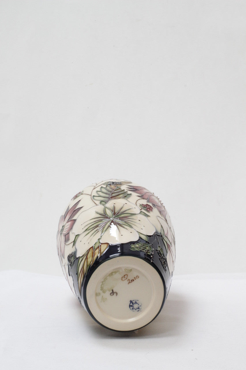 Moorcroft Bramble Revisited Vase 200-8, Alicia Amison