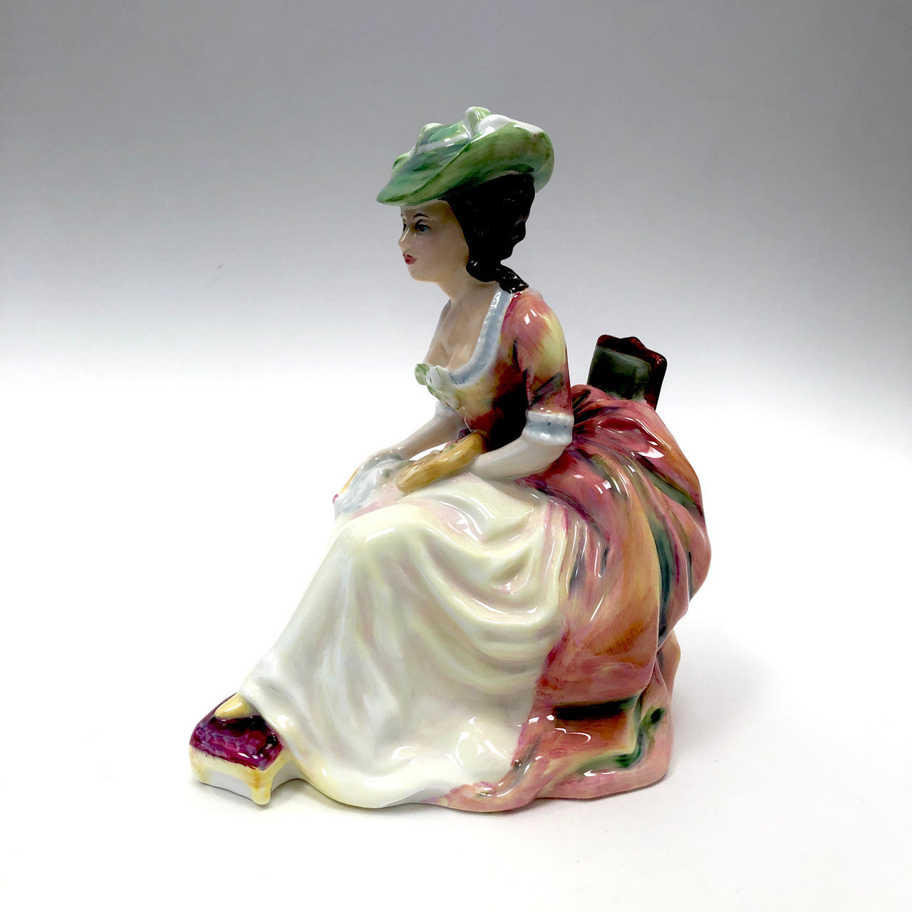 Royal Doulton, Kathleen, HN2933, Figurine, Vintage, England, Peach, White, Green, Hat, Painting, Palette, Brush, Lady
