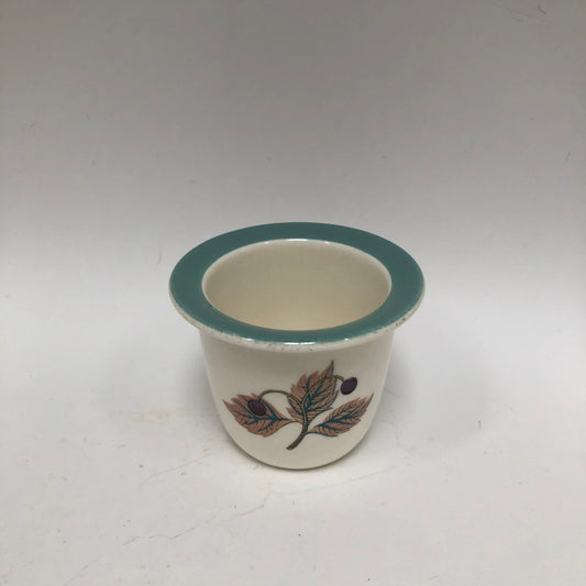 Wedgwood Barlaston Brecon Egg Cup with rim - Bramble transfer image