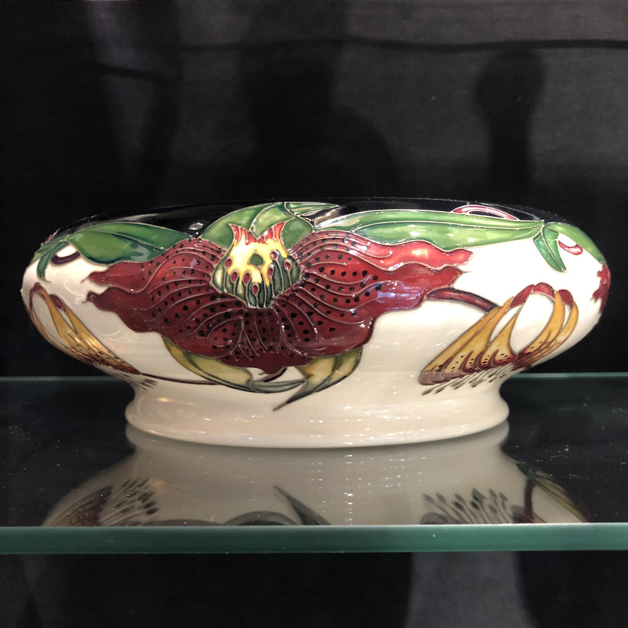 Moorcroft Anna Lily Bowl 620-9