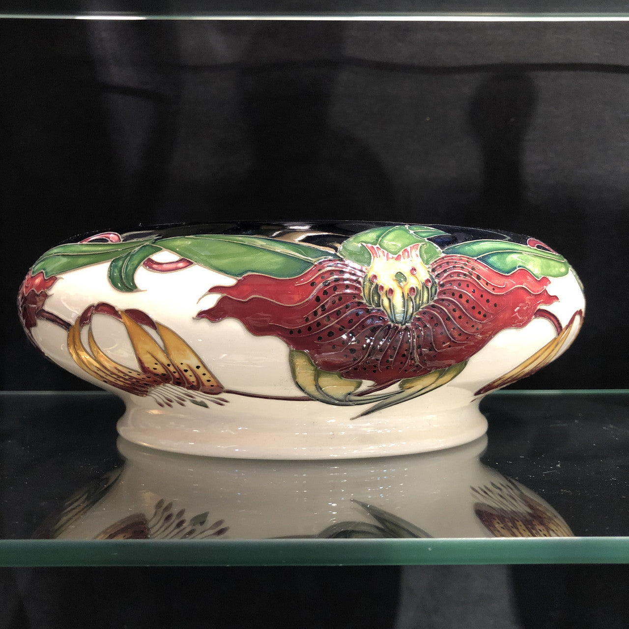 Moorcroft Anna Lily Bowl 620-9