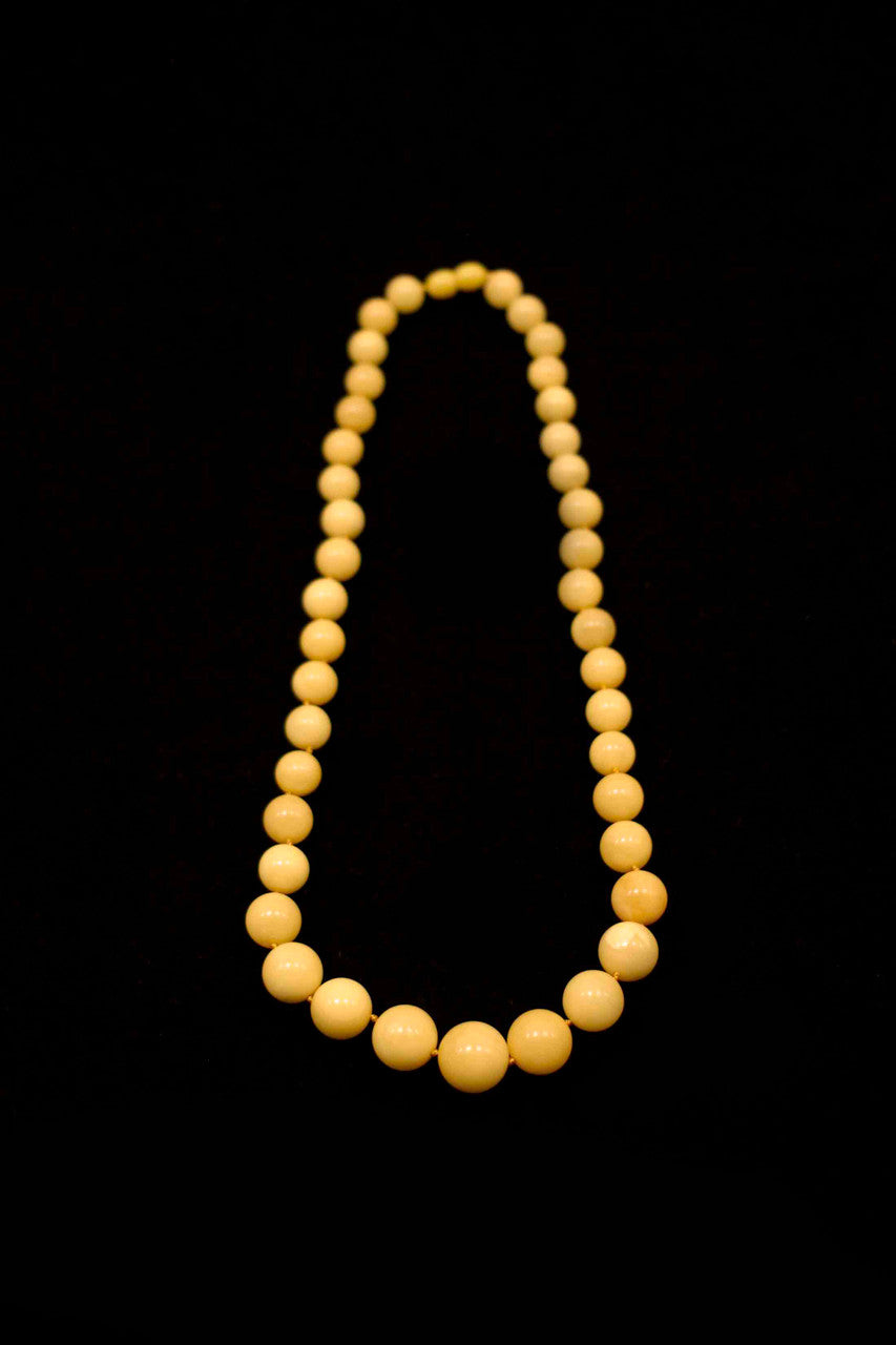 Butter Amber Round Bead Necklace with Screwcatch