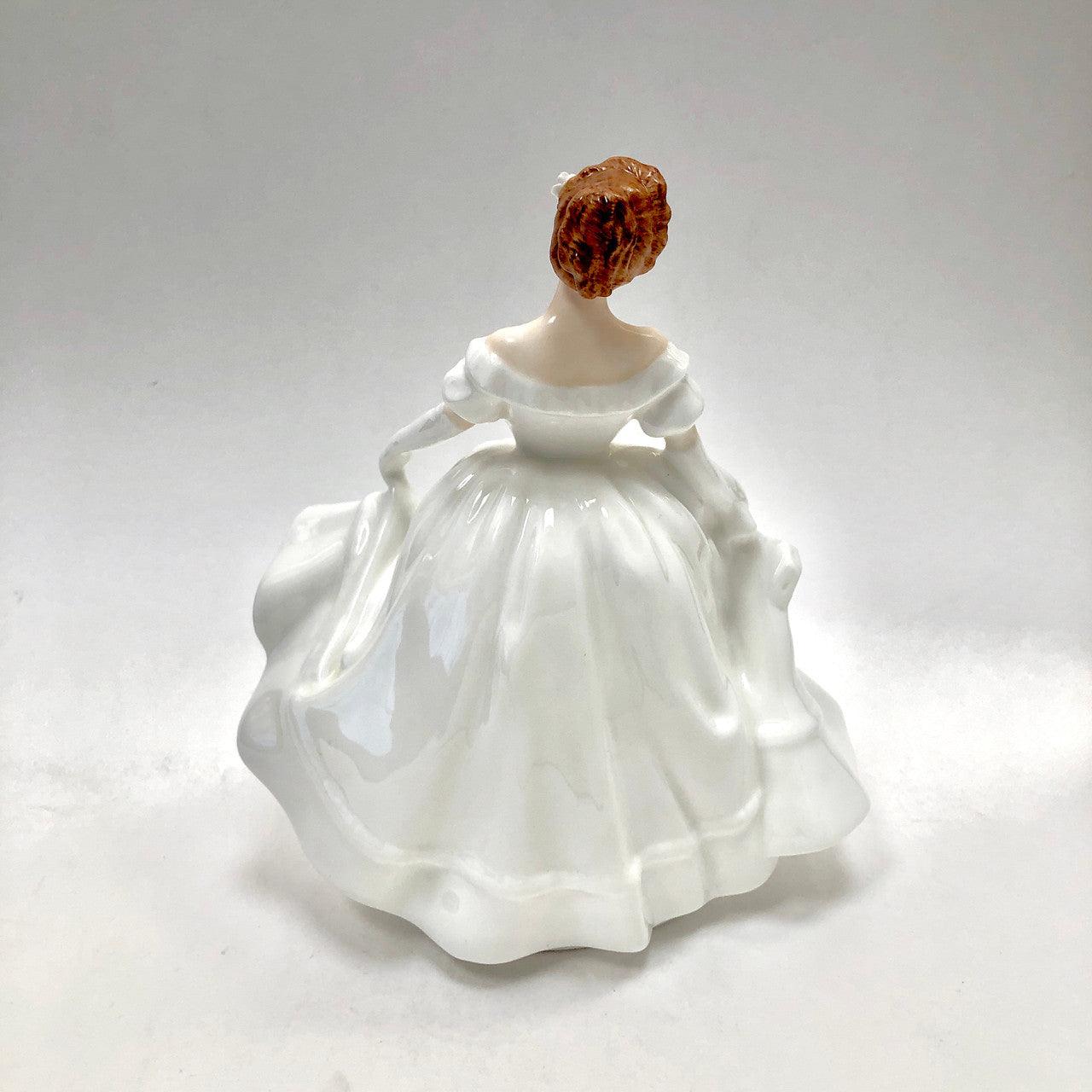 Royal Doulton, Nancy, HN2955, HN 2955 , Figurine, Vintage, England, Pauline Parsons, White, Lady