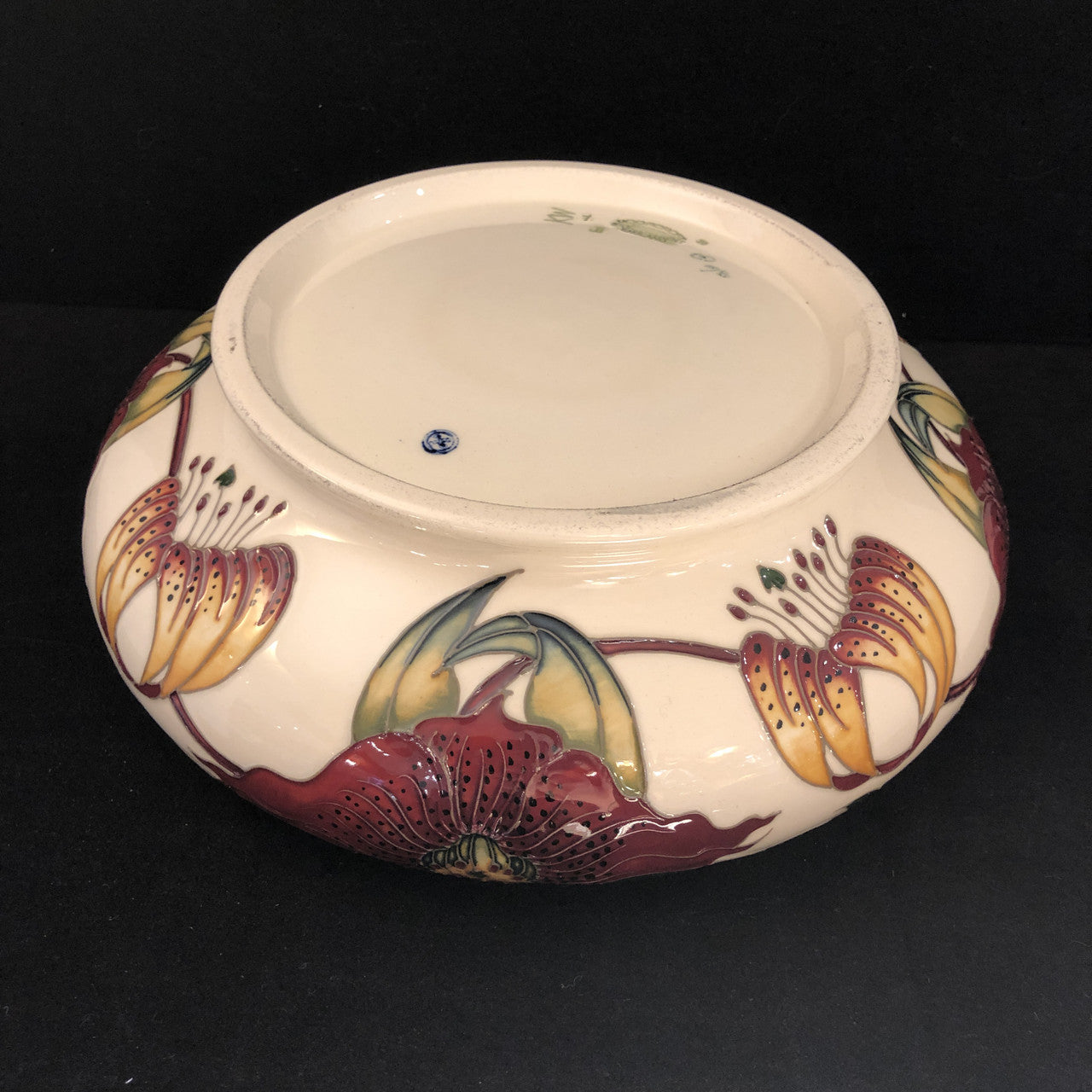 Moorcroft Anna Lily Bowl 620-9