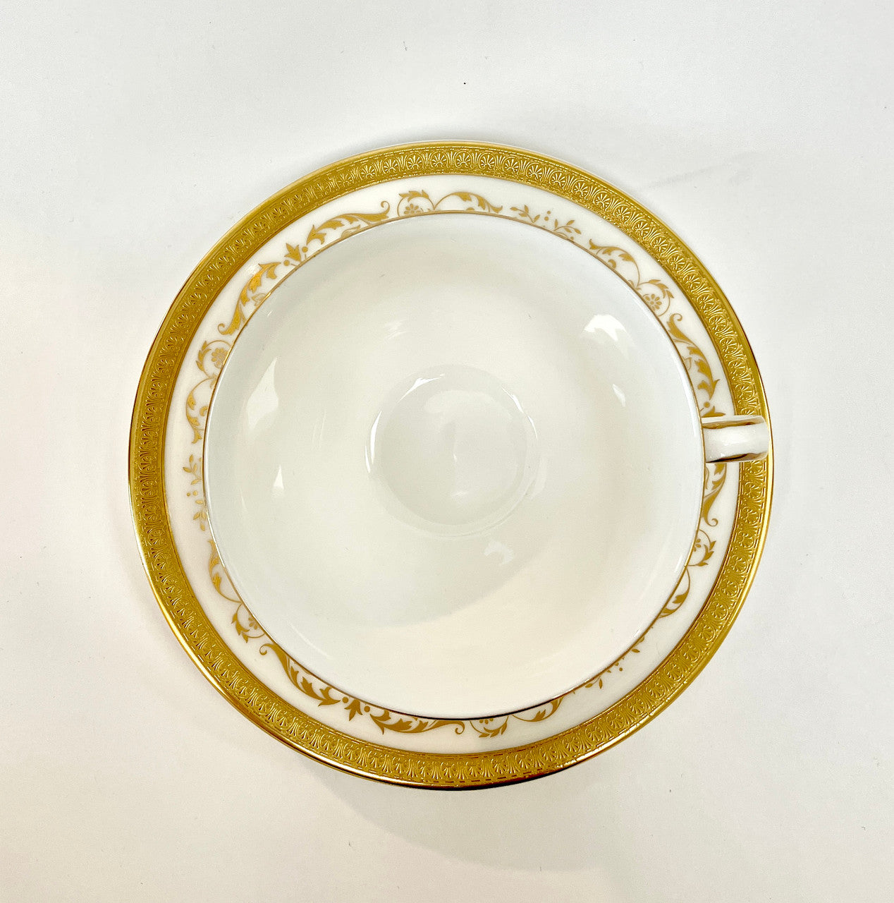 Royal Doulton, Belmont, H. 4991,  SET, Tea Cup, Teacup, Cup and Saucer, Fine Bone China, Vintage, England, White, Gold