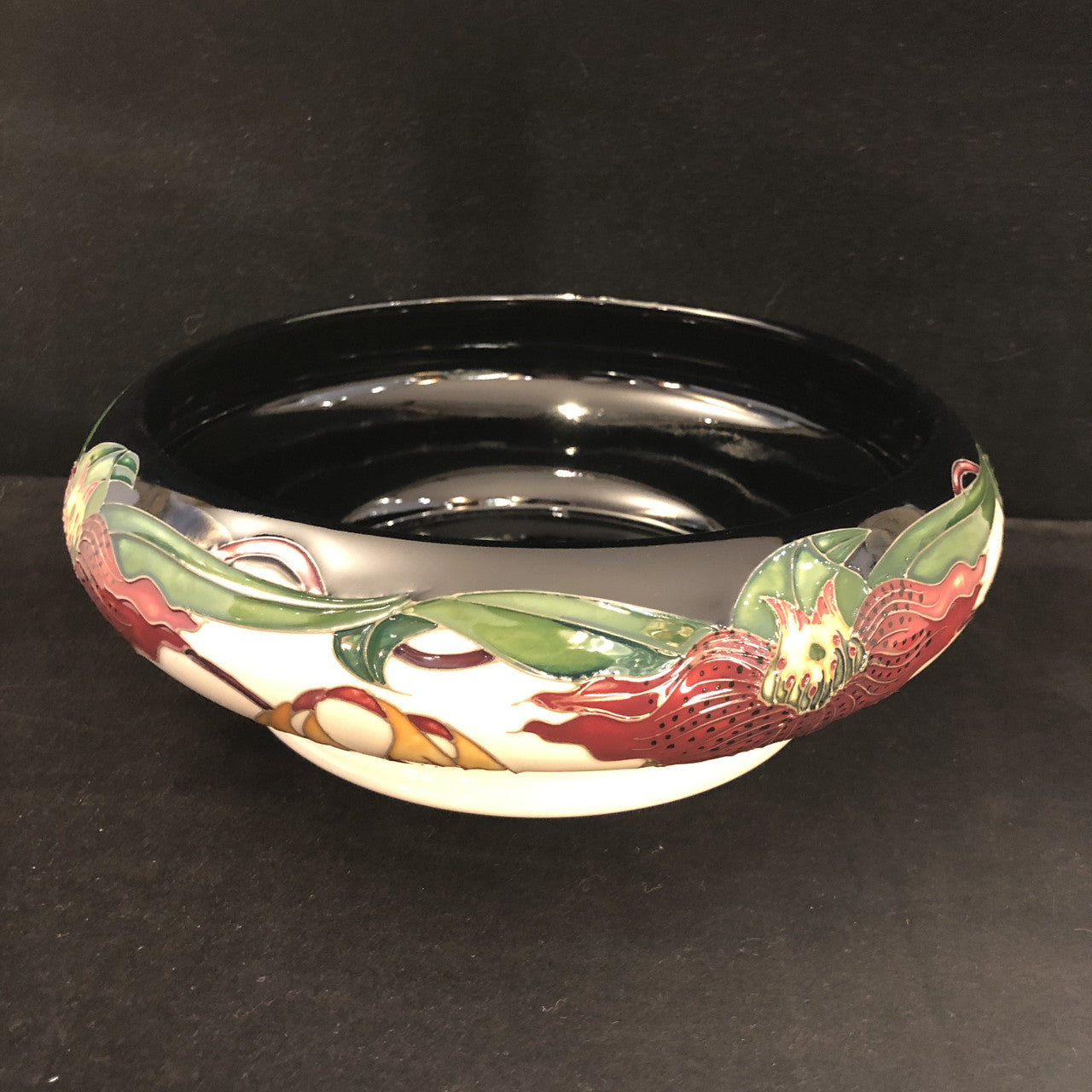 Moorcroft Anna Lily Bowl 620-9